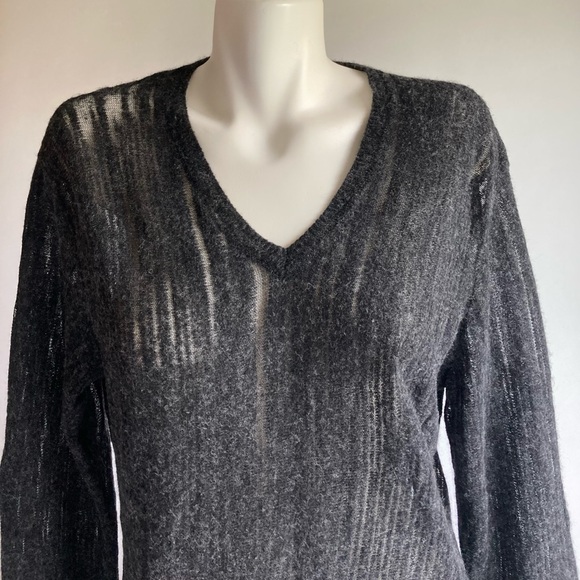 New Armani Exchange Black Grey Wool Nylon Acrylic V-Neck Pullover size XL. - Picture 2 of 16